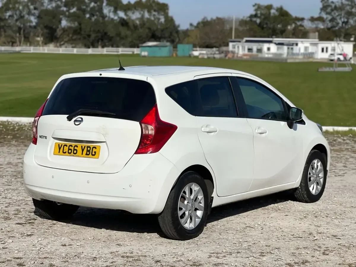 Używany Nissan Note Acenta 2016 Biały Hatchback