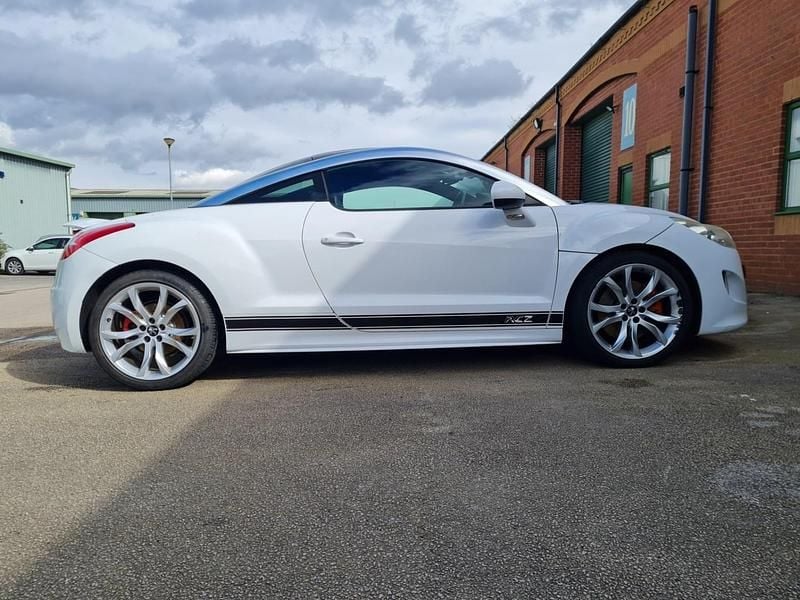 Used Peugeot RCZ GT 200 HP (147 kW) 2011 White Coupe