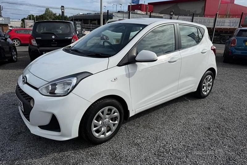 White Used 2017 Hyundai i10 SE Hatchback | £6,195 (Good price) - Image 1/1
