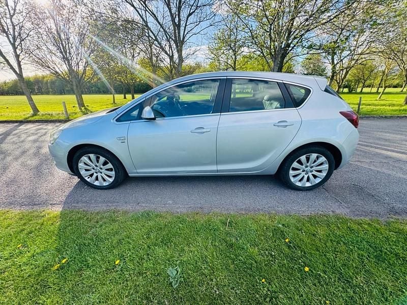 Used Vauxhall Astra 2010 Silver Hatchback
