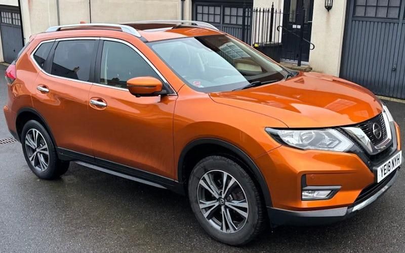 Used Nissan X-Trail N-Connecta 131 HP (96 kW) 2017 Orange SUV