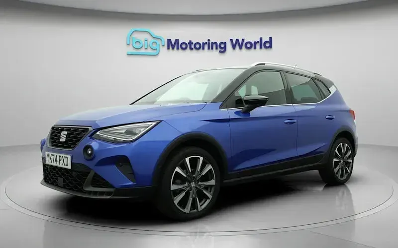 Begagnad Seat Arona FR 116 HK (85 kW) 2024 Blå SUV