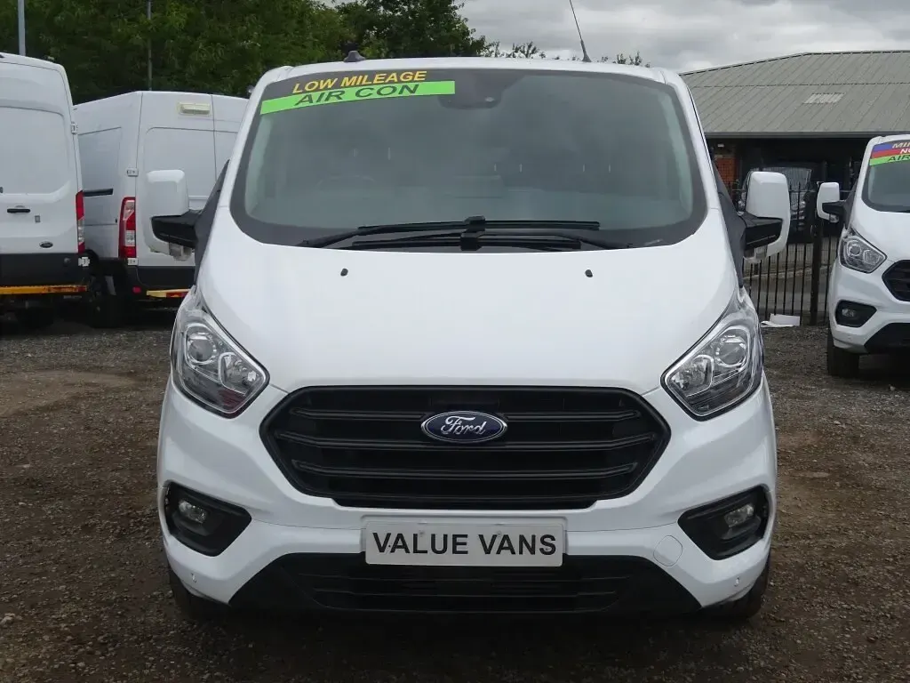 Used Ford Transit Custom Trend 130 HP (95 kW) 2022 White Van