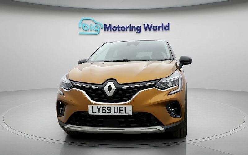 Used Renault Captur Version S 101 HP (74 kW) 2020 Orange/black SUV