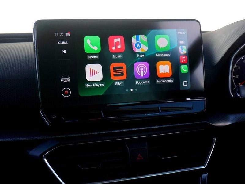 Used Seat Leon SE Dynamic 110 HP (80 kW) 2020 Blue Hatchback