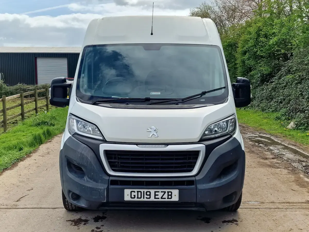 Used Peugeot Boxer 130 HP (95 kW) 2019 White Van