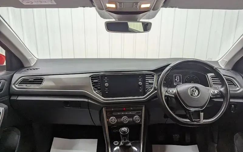 Used VW T-Roc SE 116 HP (85 kW) 2020 SUV