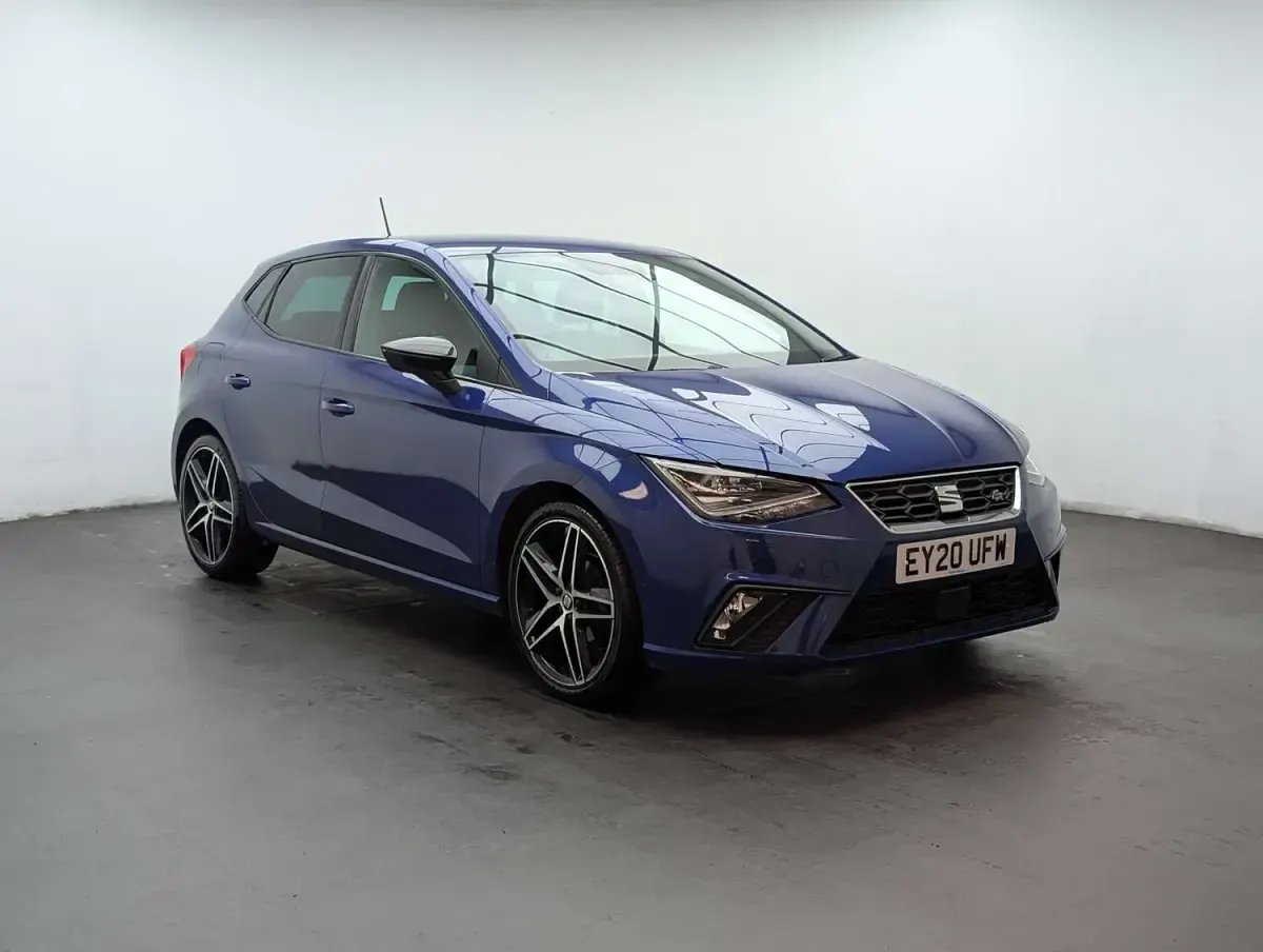 Usado Seat Ibiza FR Sport 95 CV (69 kW) 2020 Azul Utilitario