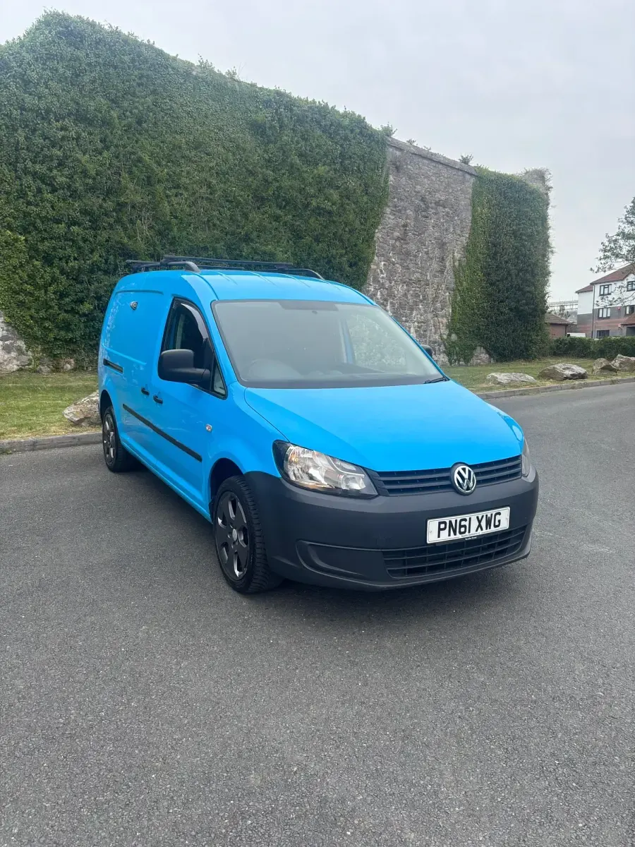 Used VW Caddy 102 HP (75 kW) 2011 Blue MPV
