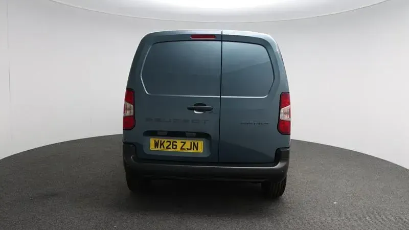 New Peugeot Partner S 131 HP (96 kW) 2026 Blue MPV