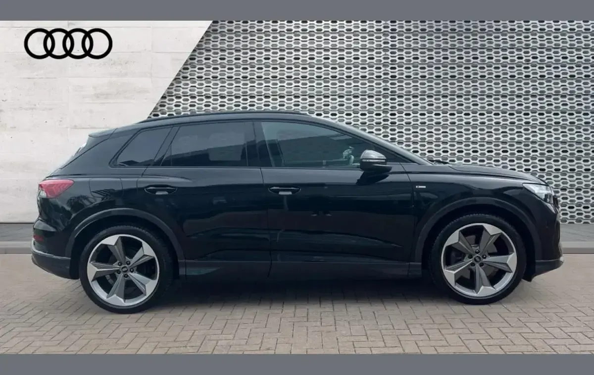 Used Audi Q4 e-tron Black Edition 210 kW (286 HP) 2025 Black SUV
