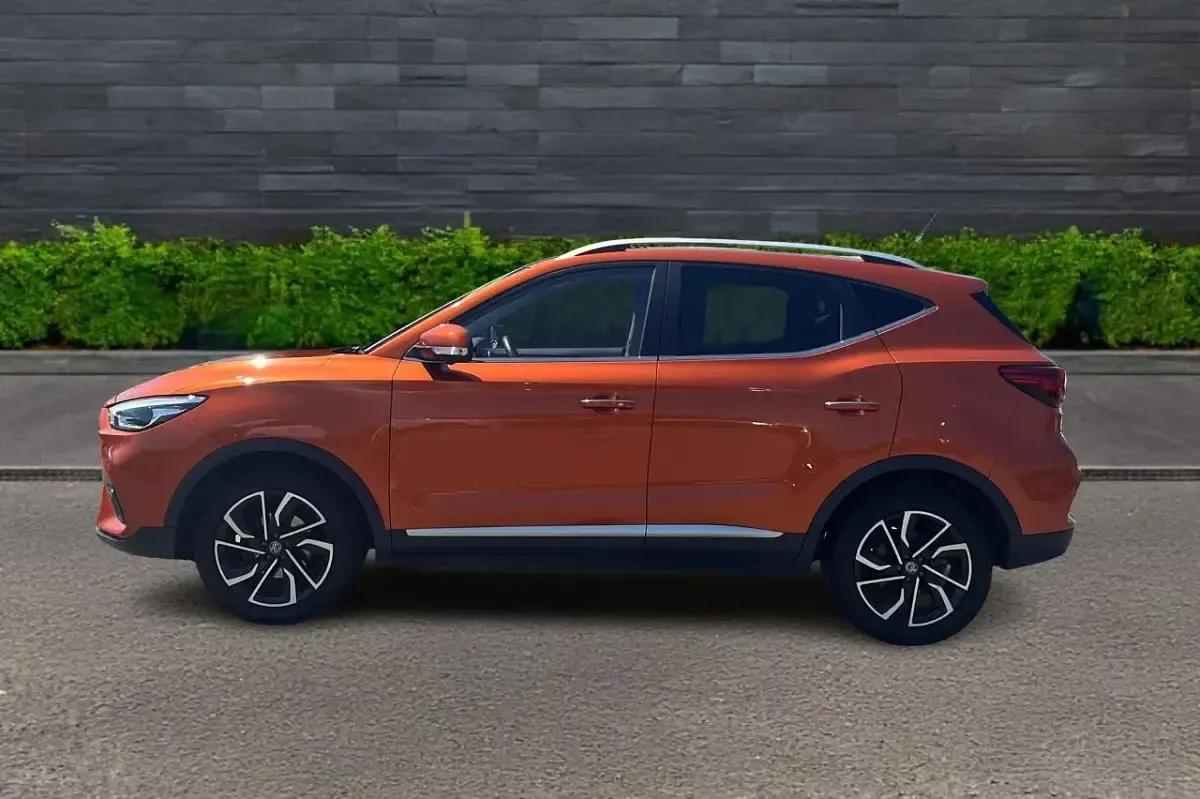 Used MG ZS Exclusive 109 HP (80 kW) 2024 Orange SUV