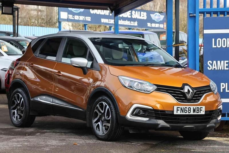Used Renault Captur Iconic 2018 Orange and silver SUV