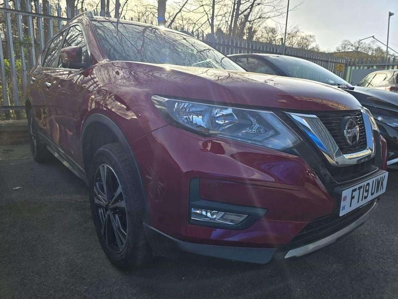 Used Nissan X-Trail N-Connecta 160 HP (117 kW) 2019 Red SUV