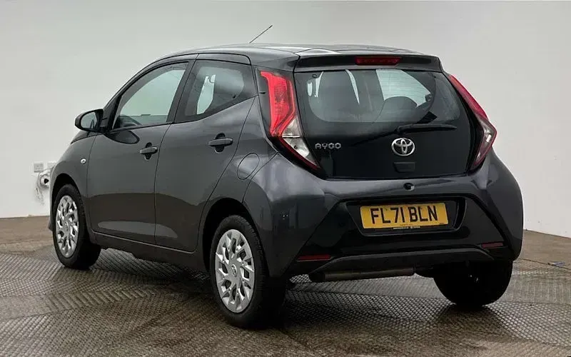 Used Toyota Aygo X-play 72 HP (52 kW) 2021 Grey Hatchback