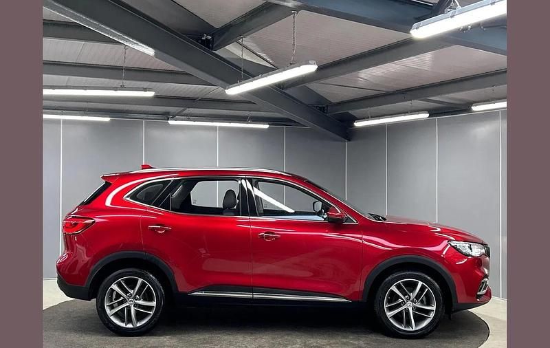 Used MG HS Excite 159 HP (116 kW) 2023 Red SUV