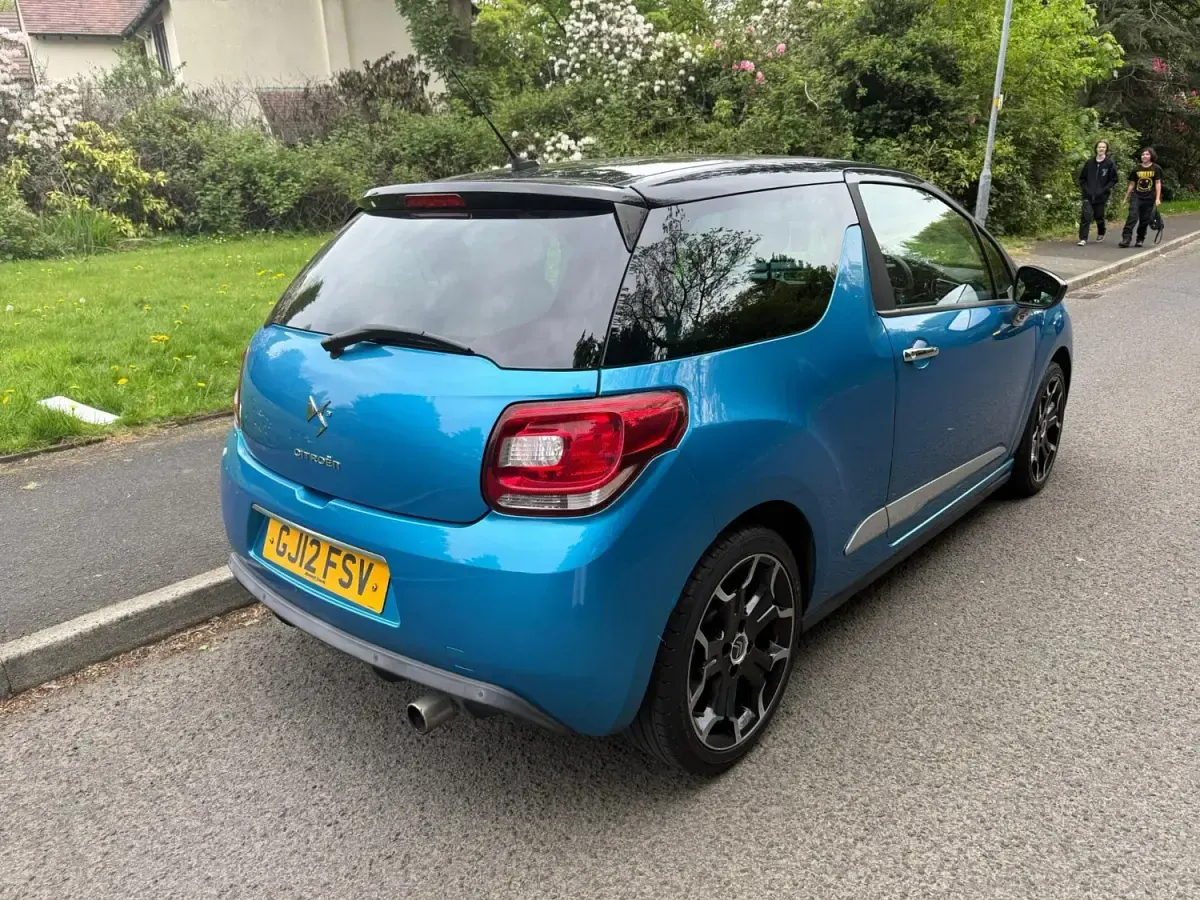 Używany Citroën DS3 2012 Niebieski Hatchback
