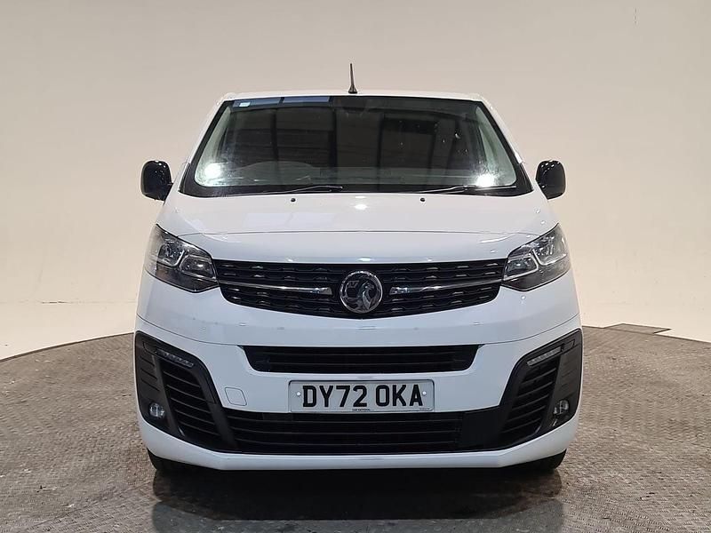 Used Vauxhall Vivaro Sportive 100 HP (73 kW) 2022 White MPV