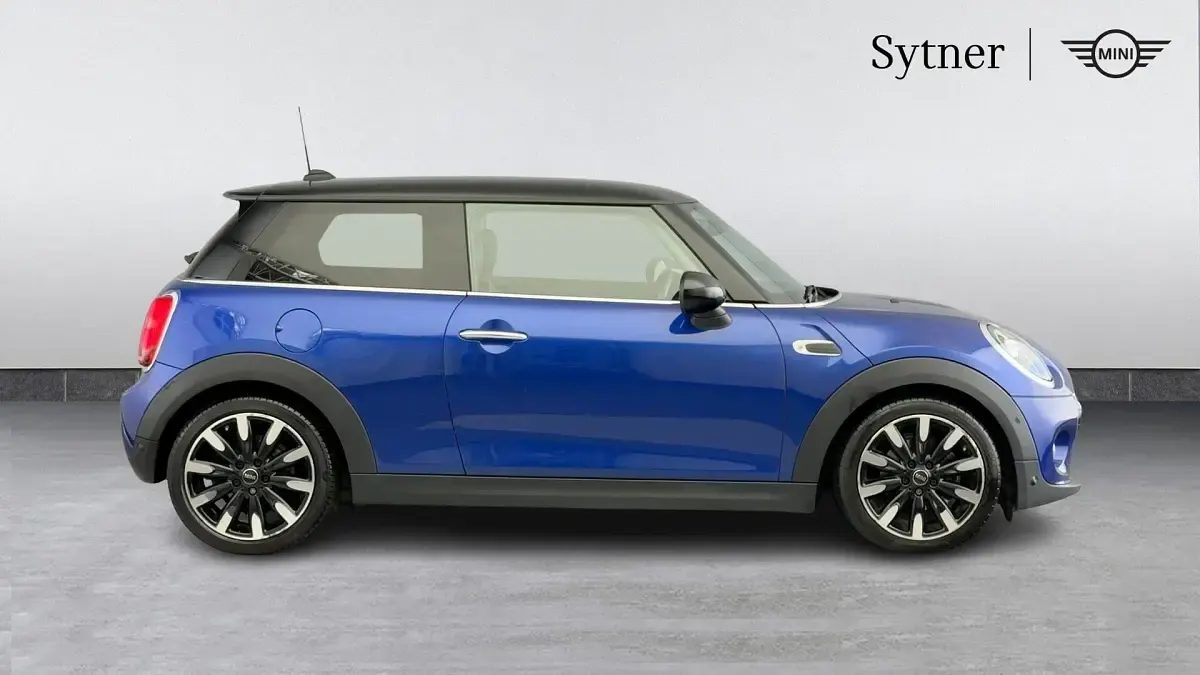 Used Mini Cooper Exclusive 134 HP (98 kW) 2019 Blue Hatchback
