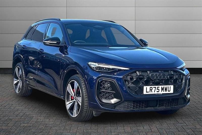 Used Audi Q5 Advanced 204 HP (150 kW) 2025 Navarra blue SUV