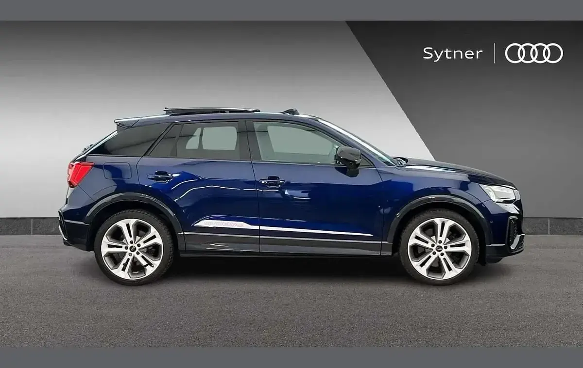 Usado Audi SQ2 Comfort 300 HP (220 kW) 2024 Azul SUV