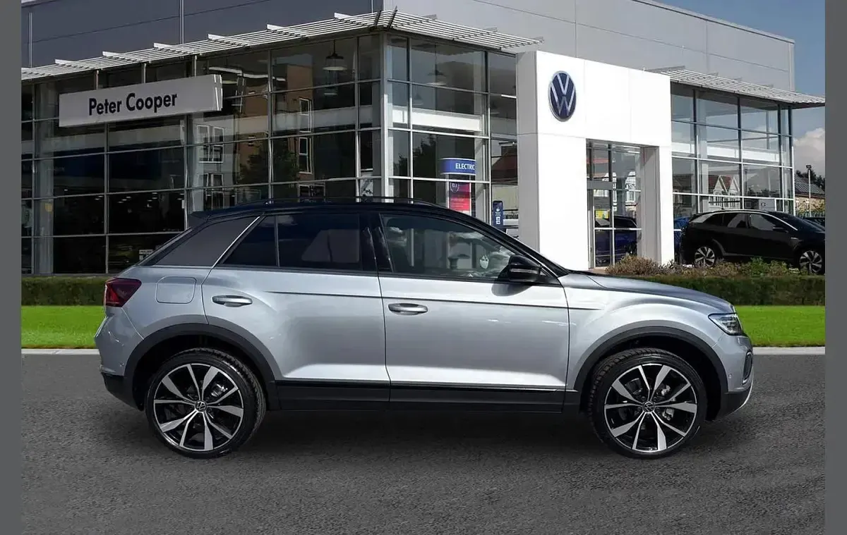 New VW T-Roc Design 147 HP (108 kW) 2026 Silver SUV