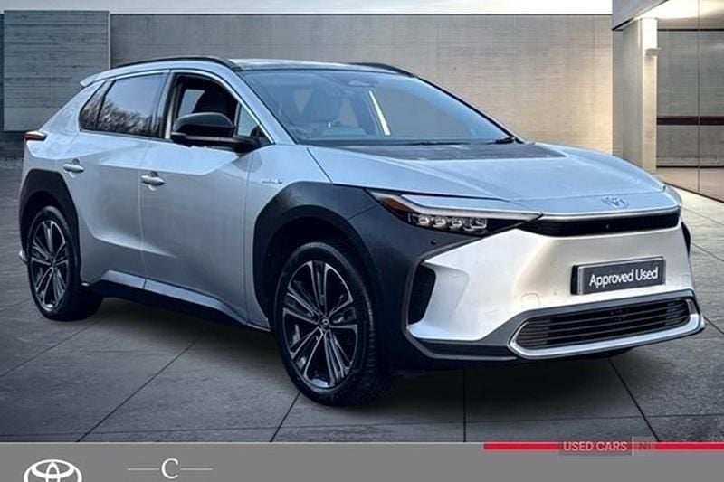 Used Toyota bZ4X 161 kW (220 HP) 2023 Silver SUV