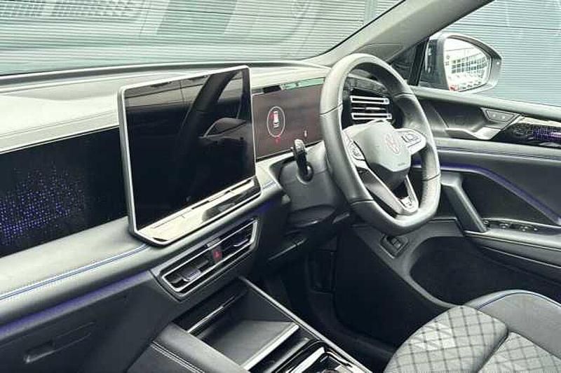Used VW Tiguan R-line 204 HP (150 kW) 2025 Grey SUV