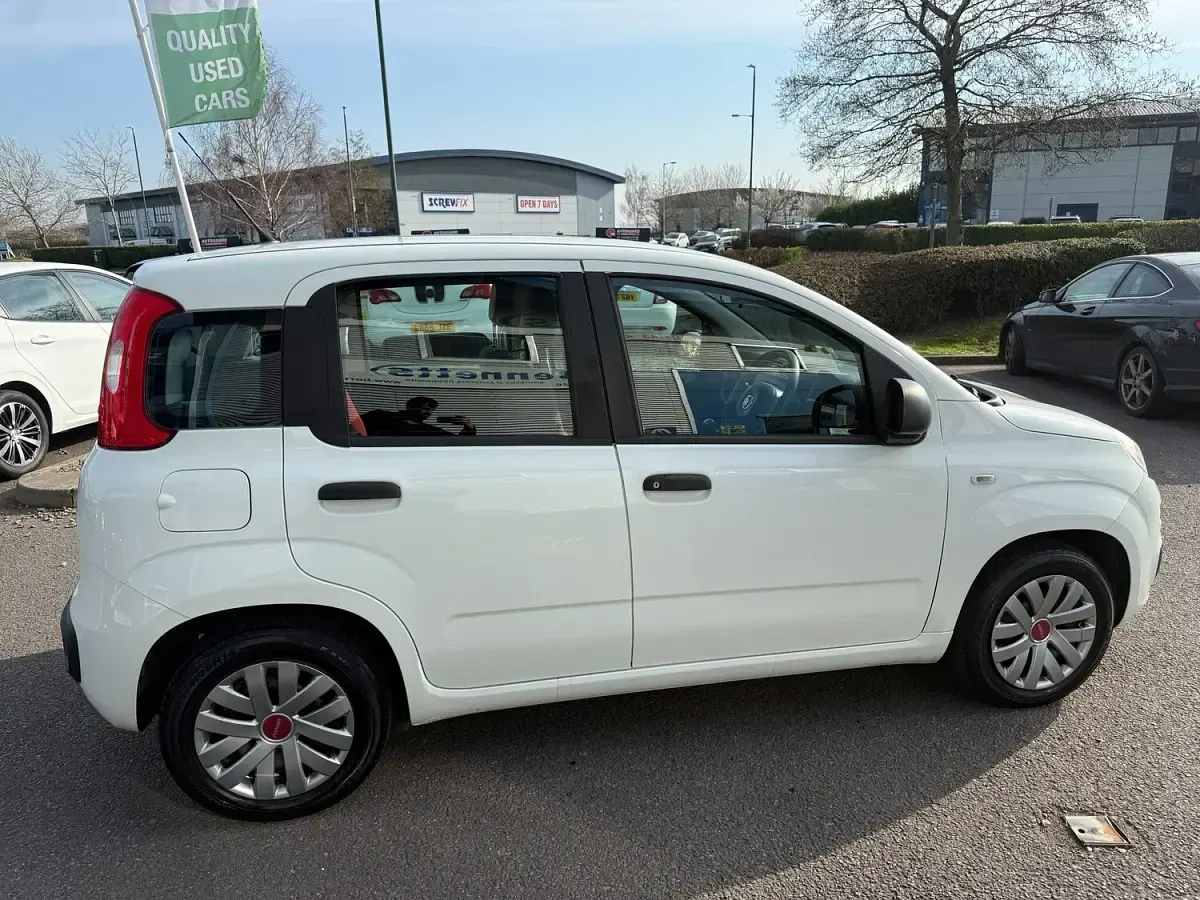 Used Fiat Panda Pop 69 HP (50 kW) 2013 White Hatchback
