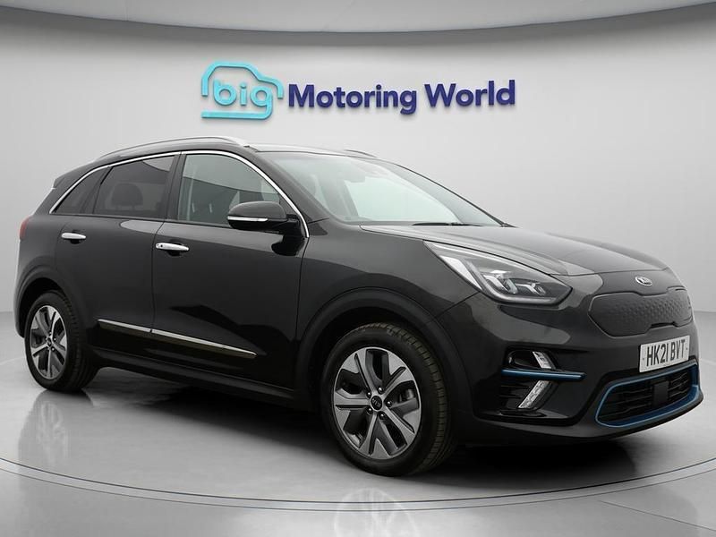 Black Used 2021 Kia e-Niro 4 SUV | £16,000 (Good price) - Image 1/4