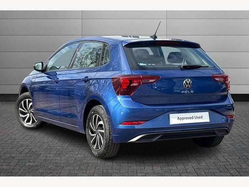 Used VW Polo Life 80 HP (58 kW) 2022 Blue Hatchback