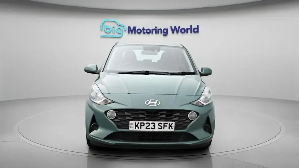 Used Hyundai i10 SE 67 HP (49 kW) 2022 Green Hatchback