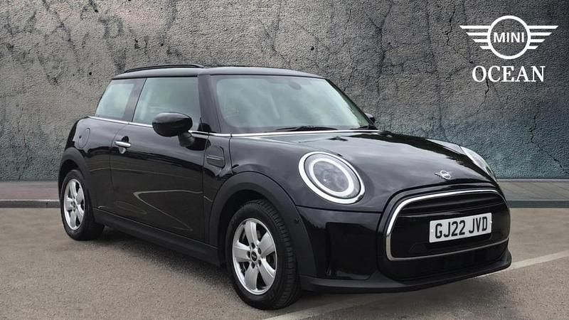 Black Used 2022 Mini Cooper Classic Hatchback | £16,400 (Good price) - Image 1/4