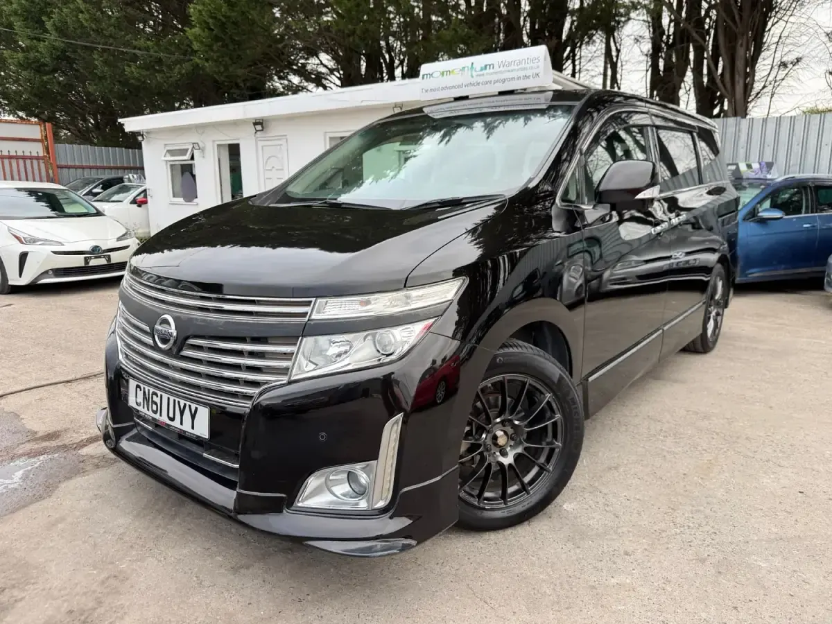 Usado Nissan Elgrand 2025 Negro Monovolumen