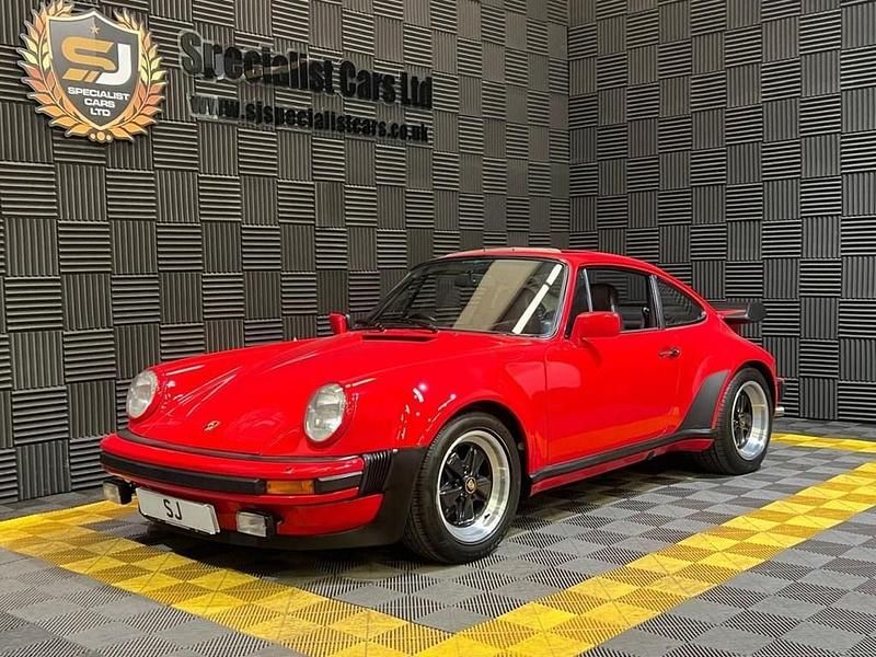 Used Porsche 911 300 HP (220 kW) 1988 Red Sedan