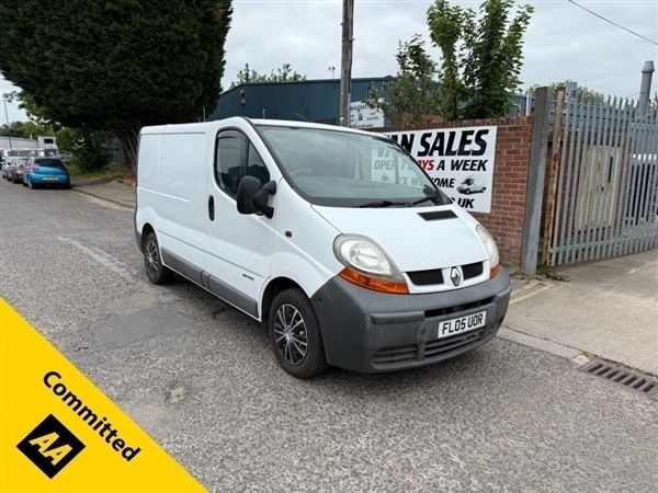 White Used 2005 Renault Trafic Van | £2,295 (Super price) - Image 1/1