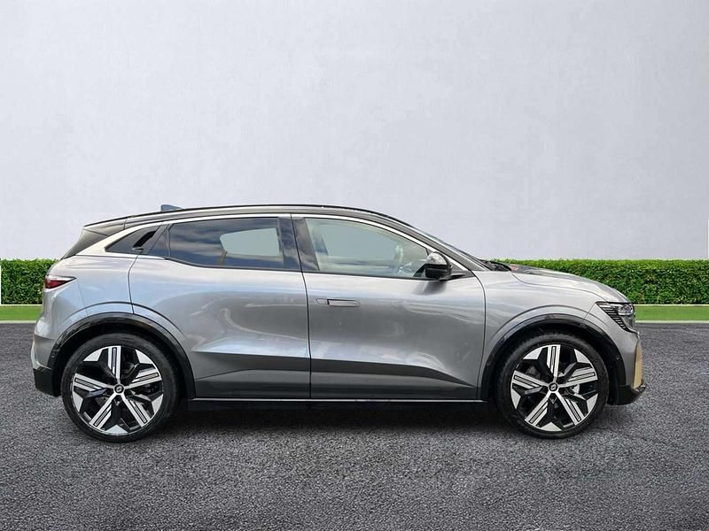 Used Renault Megane E-Tech Iconic 160 kW (218 HP) 2024 Grey/black Hatchback