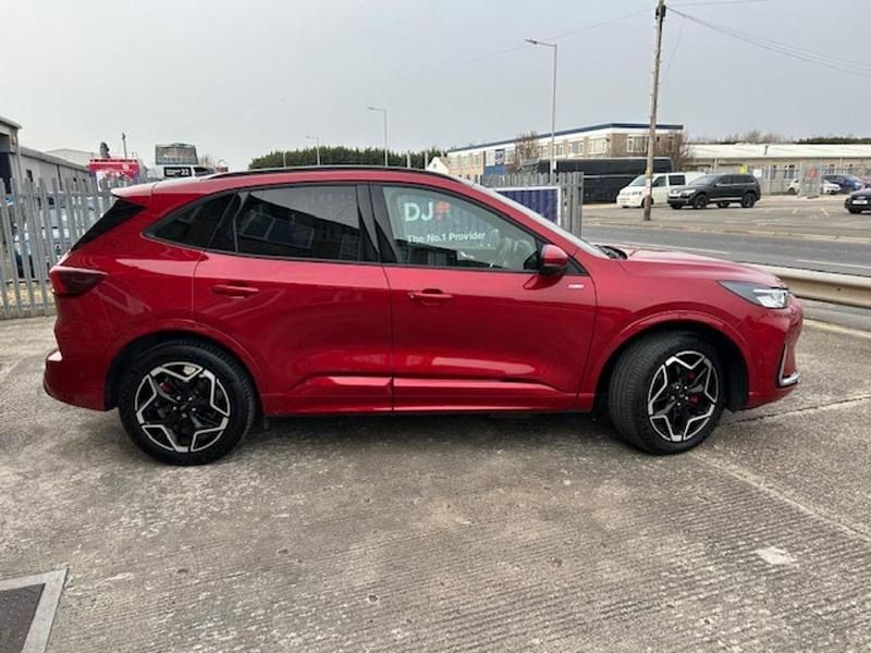 Used Ford Kuga ST-Line X 243 HP (178 kW) 2024 Red SUV