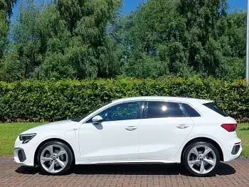 Used Audi A3 e-tron S-Line 204 HP (150 kW) 2023 White Hatchback