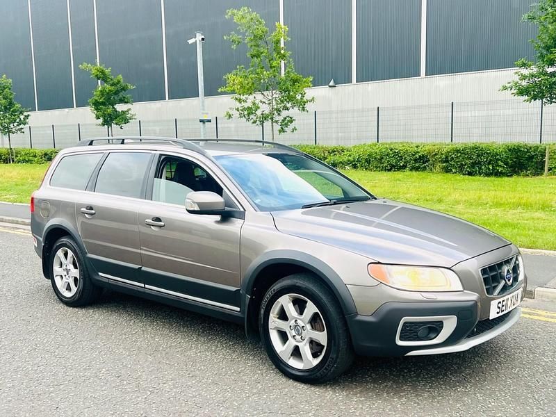 Grey Used 2011 Volvo XC70 SE SUV | £2,994 - Image 1/4
