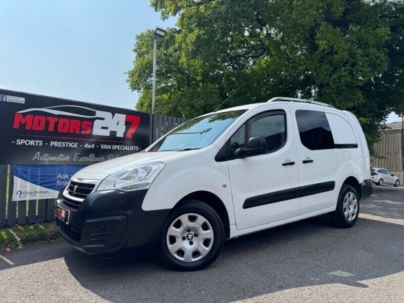 White Used 2016 Peugeot Partner S MPV | £7,995 (Expensive) - Image 1/3