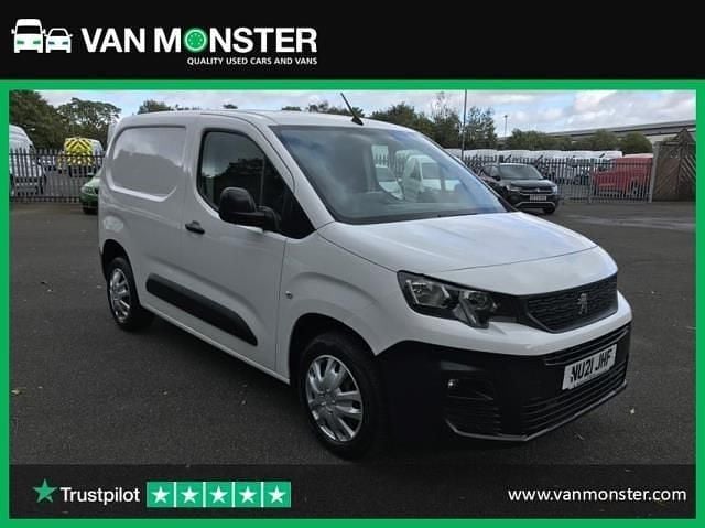 White Used 2021 Peugeot Partner MPV | £8,524 (Fair price) - Image 1/4