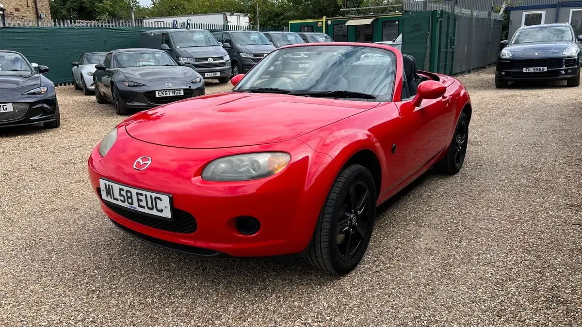 Used Mazda MX5 126 HP (92 kW) 2008 Red Cabriolet