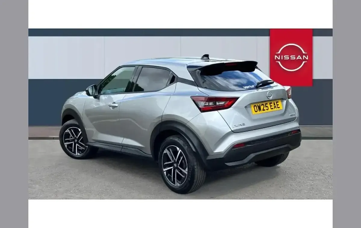 Used Nissan Juke N-Connecta 143 HP (105 kW) 2025 Silver SUV