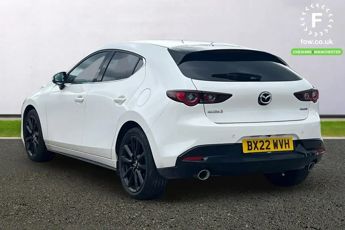 Used Mazda 3 Inclusive 186 HP (136 kW) 2022 White Hatchback