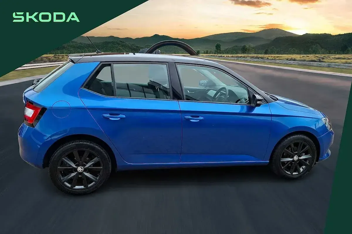 Used Skoda Fabia Colour Edition 94 HP (69 kW) 2018 Blue Hatchback