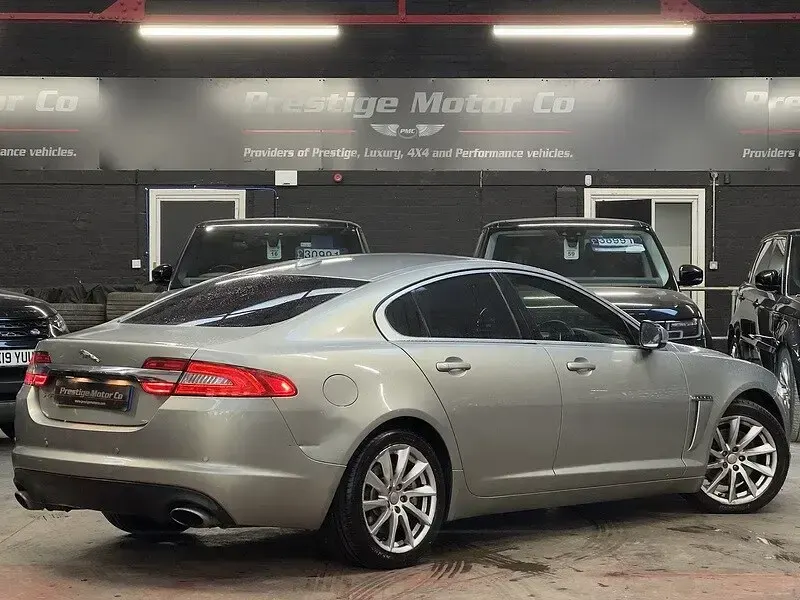 Used Jaguar XF Luxury 2012 Gold Sedan