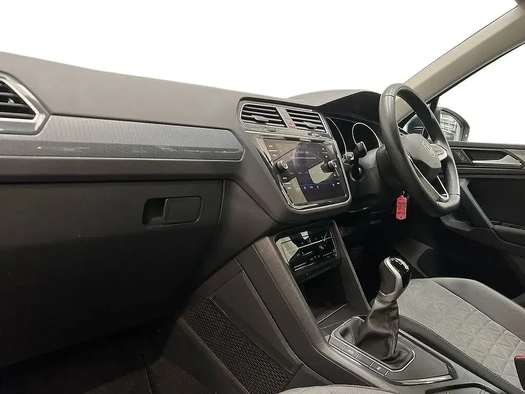 Used VW Tiguan Life 150 HP (110 kW) 2022 Blue SUV