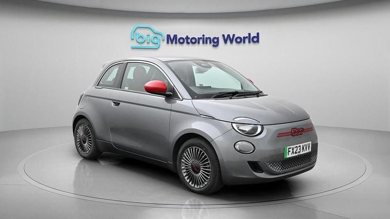 Used Fiat 500e Red 86 kW (118 HP) 2023 Hatchback