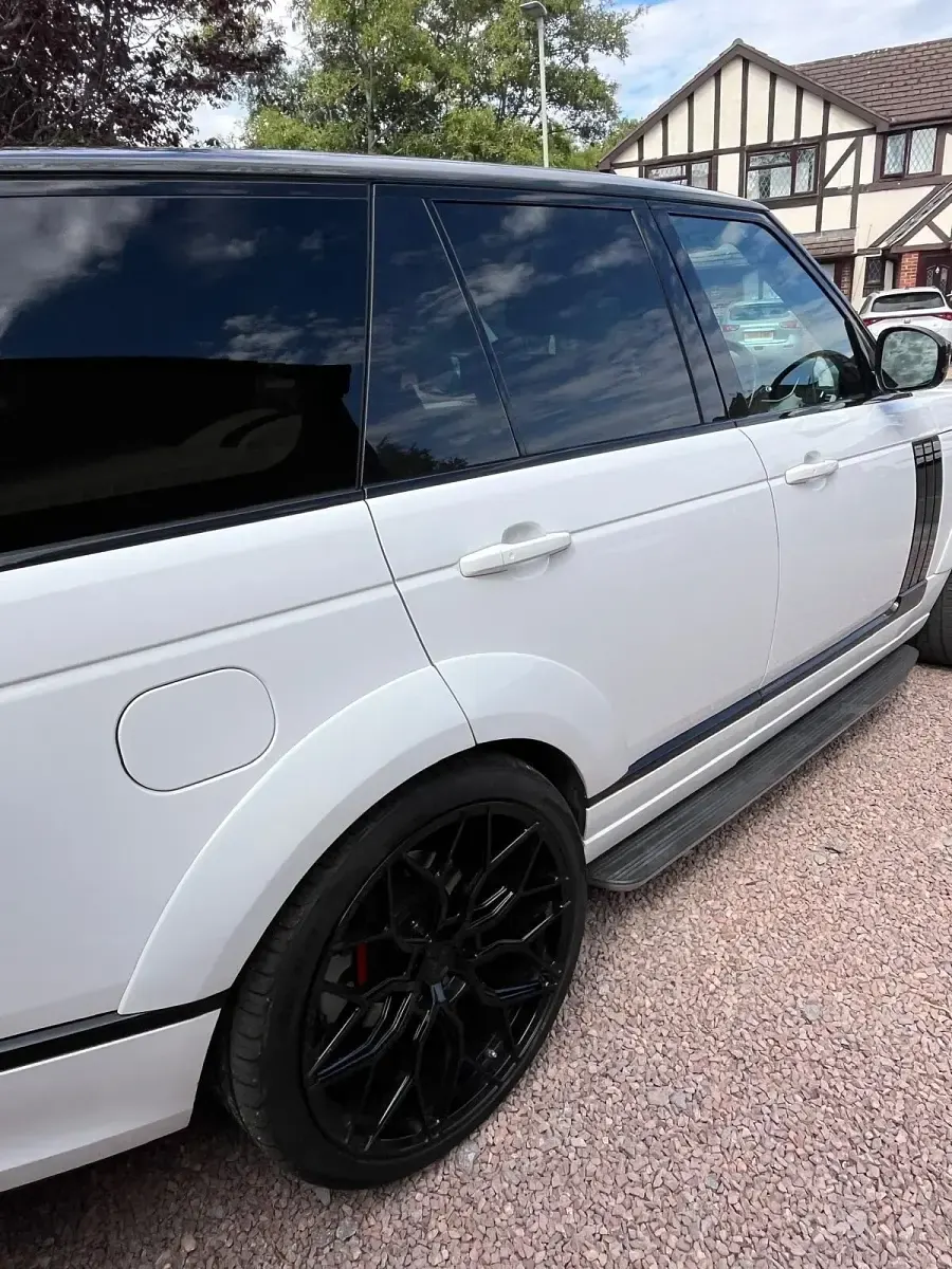 Used Land Rover Range Rover Vogue 306 HP (225 kW) 2015 White SUV